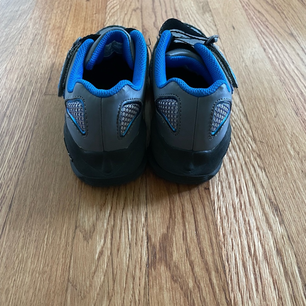 Skecherse Boys Shoes - Picture 5 of 8